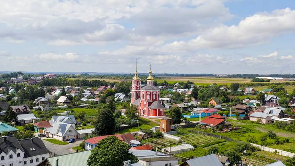 Suzdal, Ρωσία. Πτήση. Εκκλησία του Αγίου ευγενείς πρίγκιπες Boris και Gleb στην πλευρά Borisov ή Borisoglebskaya εκκλησία, Αεροφωτογραφία   - Φωτογραφία, εικόνα