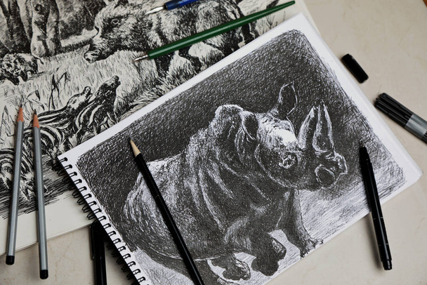 illustration en noir et blanc d'un rhinocéros - Photo, image