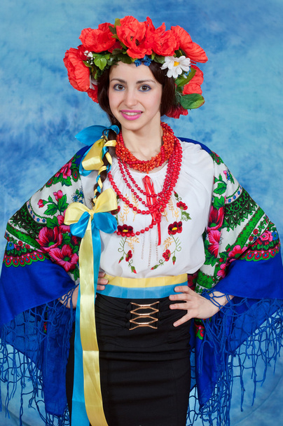 lány ukrán népviselet - Fotó, kép