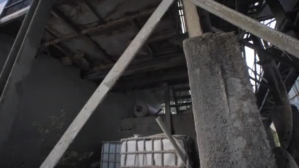 Fabryka opuszczona z powodu pandemii koronawirusa - Materiał filmowy, wideo