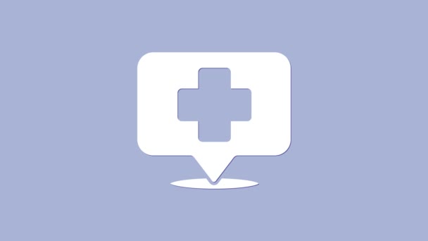 Biały wskaźnik mapy medycznej z krzyżową ikoną szpitala odizolowany na fioletowym tle. 4K Animacja graficzna ruchu wideo - Materiał filmowy, wideo
