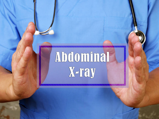 Photo conceptuelle sur la radiographie abdominale avec texte manuscrit - Photo, image