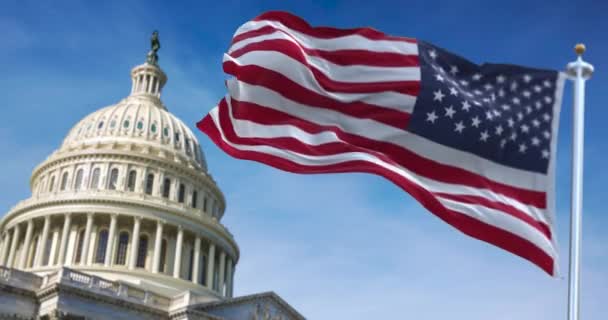 Amerikaanse vlag zwaaiend met het Amerikaanse Capitool Hill op de achtergrond - Video