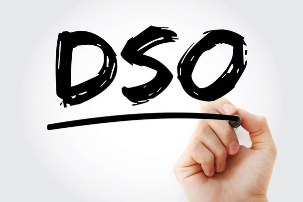DSO - Days Sales Znakomity akronim z markerem, tło koncepcji biznesowej - Zdjęcie, obraz