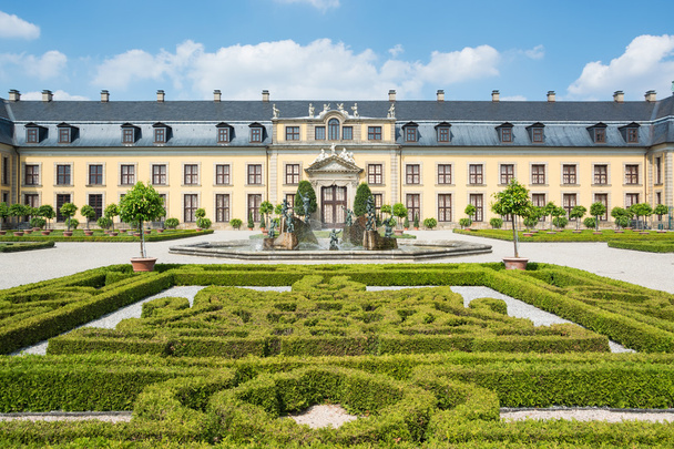 El antiguo palacio de Herrenhausen jardines, Hannover, Alemania
 - Foto, imagen