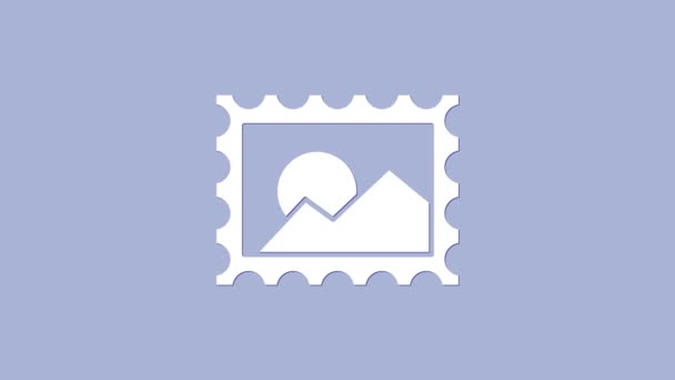 Ikona bílé poštovní známky izolovaná na fialovém pozadí. Grafická animace pohybu videa 4K - Záběry, video