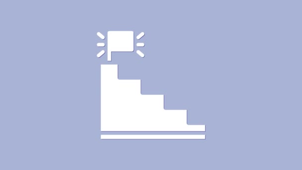 Escalera blanca con icono de la bandera de acabado aislado sobre fondo púrpura. Concepto de negocio de crecimiento profesional. Concepto de desarrollo empresarial. Animación gráfica de vídeo 4K - Metraje, vídeo