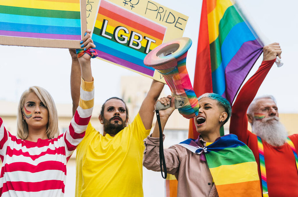 Гей-активісти ЛГБТ-громадський рух протестує за права гомосексуалів - гендерна рівність концепції - Фото, зображення
