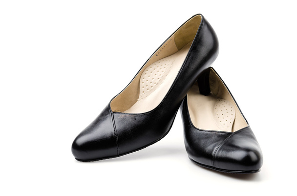 шкіряне чорне взуття жінки ізольовані білий фон
 - Фото, зображення