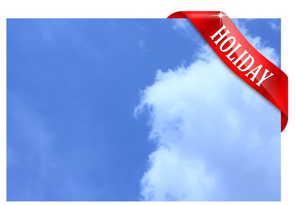 blauwe hemel met wolken en de inscriptie vakantie - Foto, afbeelding