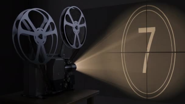 Proyector de cine con carrete de película reproduce el video de cuenta regresiva retro en la pantalla - Metraje, vídeo