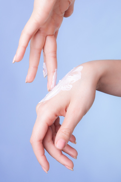 Skin care. Female palms with moisturizing cream. - Valokuva, kuva