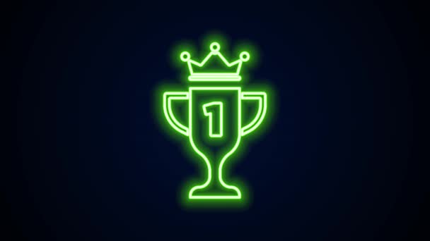 Žhnoucí neonová čára Ocenění pohár ikona izolované na černém pozadí. Symbol vítězné trofeje. Mistrovství nebo soutěžní trofej. Značka sportovních úspěchů. Grafická animace pohybu videa 4K - Záběry, video