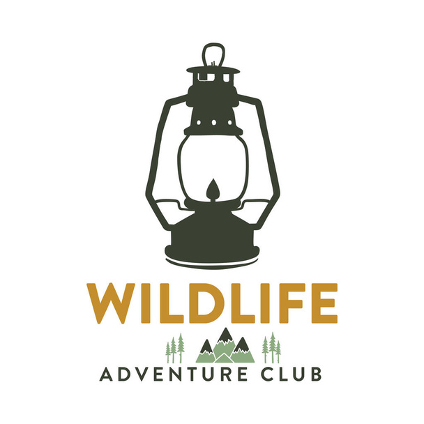 Design des Camping Adventure Logos Emblem Illustration. Vintage Outdoor Etikett mit Lagerlaternensymbol und Text - Wildlife Adventure Club. Ungewöhnlicher linearer Hipster-Sticker. Aktienvektor. - Vektor, Bild
