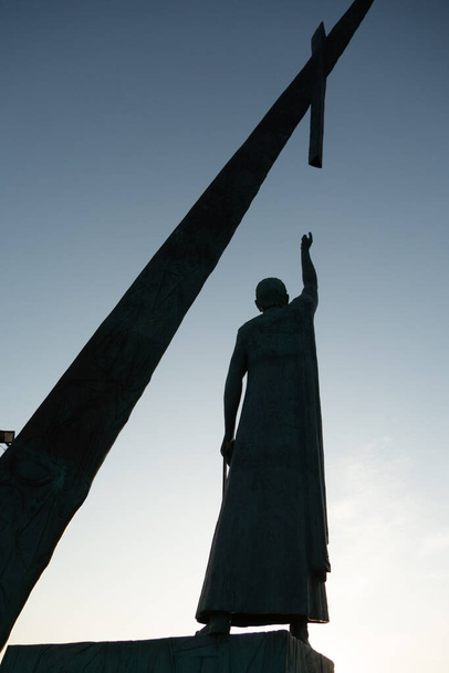 Statue des Pythagoras, des antiken griechischen Philosophen. Mathematiker und Geometer in seiner Heimatstadt Pithagorion, Insel Samos, Griechenland. - Foto, Bild