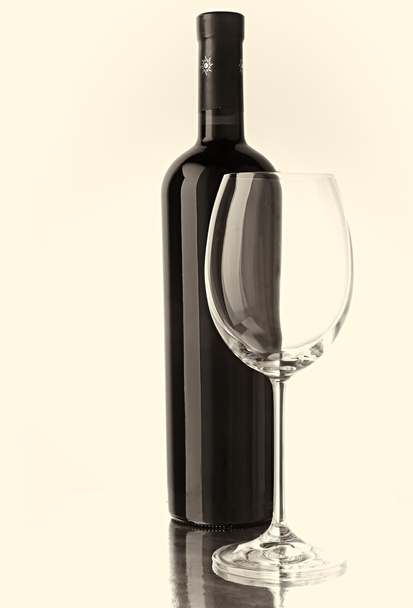 Bottle and wine glass - Фото, изображение