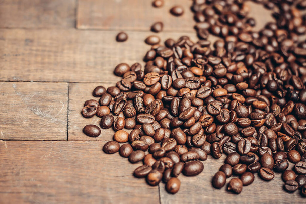 Kaffeebohnen am Morgen Getränkezubereitung aromatischer Geruch - Foto, Bild