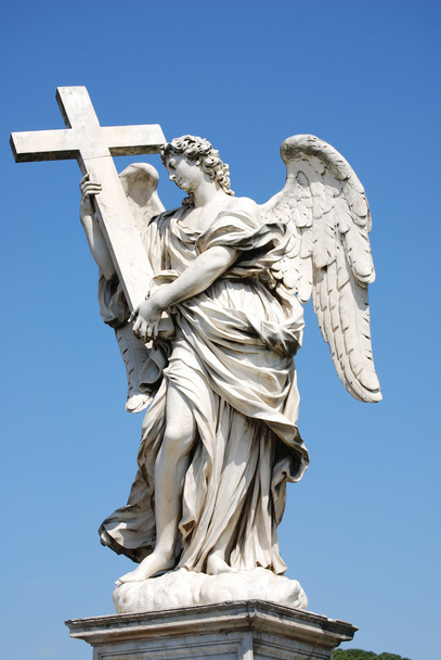 Marmurowa rzeźba anioła Berniniego z krzyżem z Mostu Świętego Anioła w Rzymie - Zdjęcie, obraz