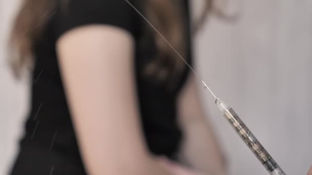 Вакцинация человека против болезни - Кадры, видео