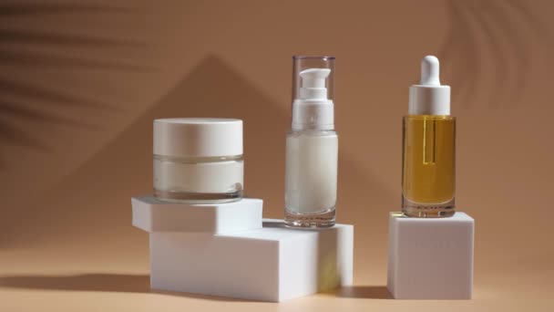 Set kosmetische Verpackung Attrappe, Pastell Hintergrund. - Filmmaterial, Video
