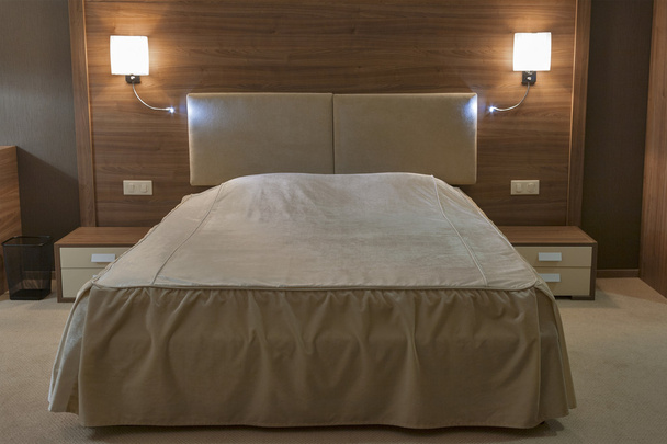 Υπνοδωμάτιο με διπλό κρεβάτι - Φωτογραφία, εικόνα