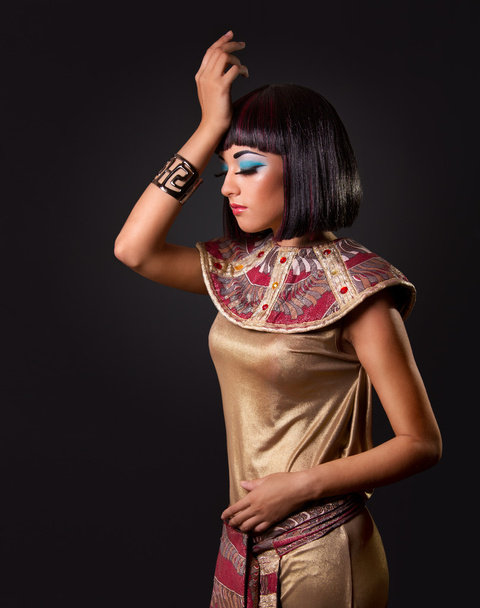 Portrait of a beautiful Egyptian woman - Foto, imagen