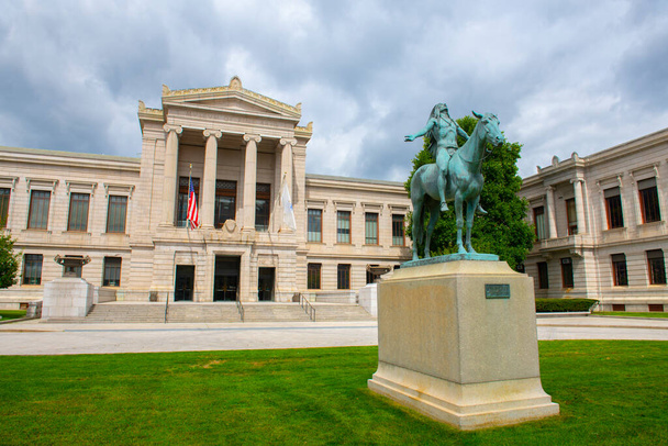 Μουσείο Καλών Τεχνών και Έκκληση στο άγαλμα του Μεγάλου Πνεύματος στο 465 Huntington Avenue, Βοστώνη, Μασαχουσέτη MA, ΗΠΑ. - Φωτογραφία, εικόνα