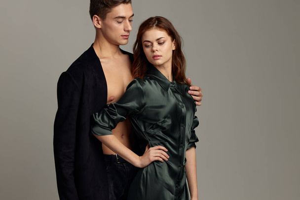 Férfi és nő ölelés szenvedély romantika szépség modellek - Fotó, kép