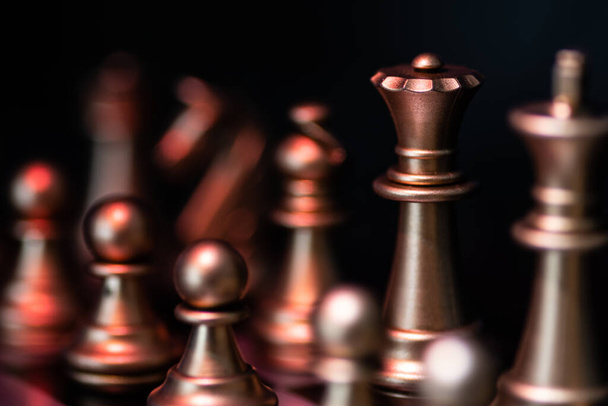 obchodní hra konkurenční strategie s šachovnicí hra s rozmazané pozadí - Fotografie, Obrázek