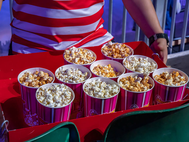 Popcorn-Verkäufer im Global Village in Dubai. - Foto, Bild