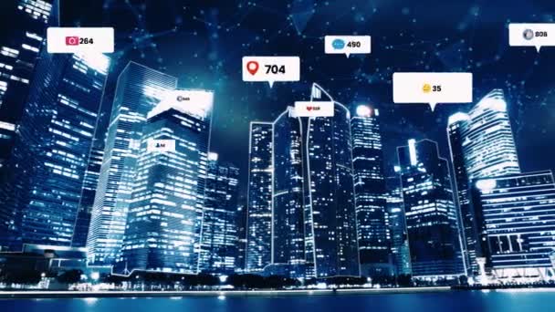 Иконки социальных сетей летают над центром города, показывая связь между людьми - Кадры, видео