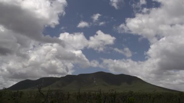 Bulutların gölge dağlarda - Video, Çekim