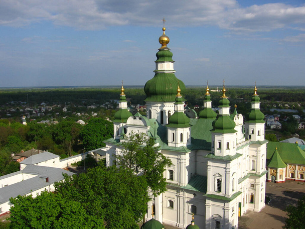 Троїцький монастир у Чернігові (Україна). - Фото, зображення