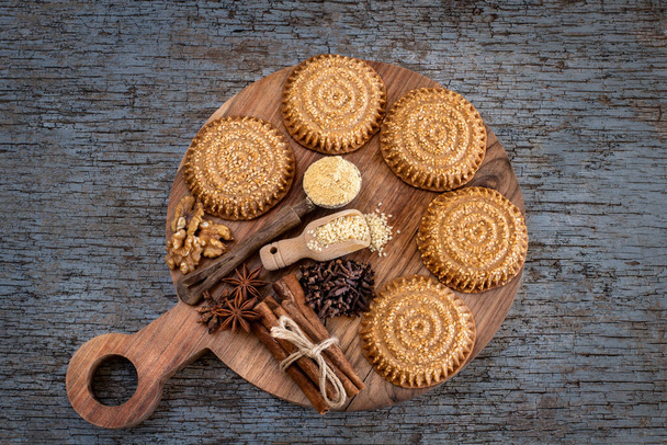 Печиво виготовлено з форм печива, що називаються кмбе. Традиційна місцева їжа Антак "ї..  - Фото, зображення