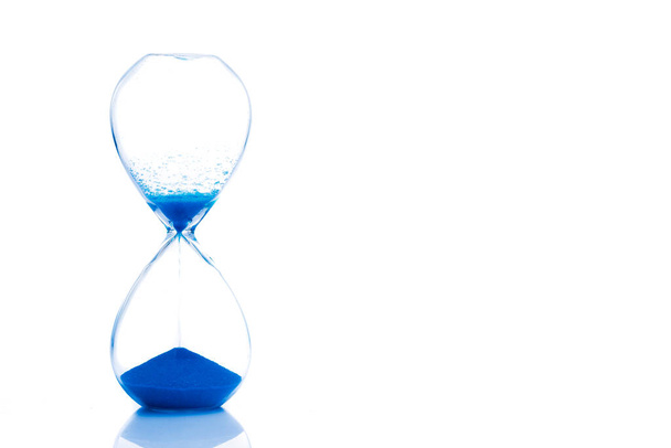 Reloj de arena retro azul para medir el tiempo - Foto, Imagen