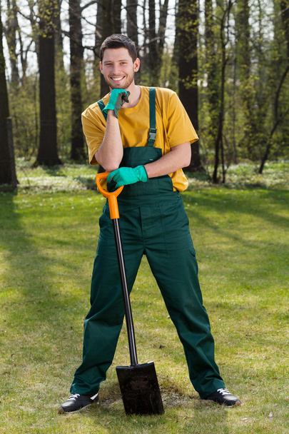 Gardener with a spade - Foto, afbeelding