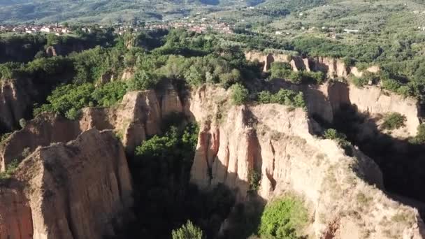 Balze Valdarno, каньон в Тоскане, Италия. вид с воздуха - Кадры, видео