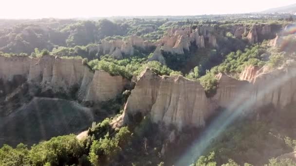 Balze Valdarno, canyon en Toscane, Italie. vue aérienne - Séquence, vidéo