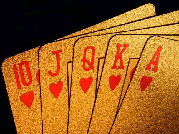 Золотий покер грає в карти - Фото, зображення