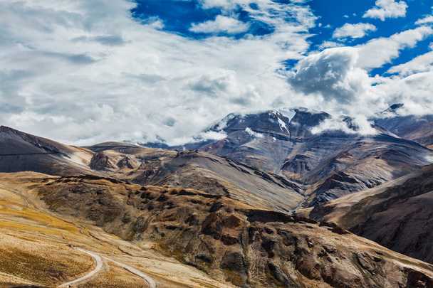 Himalaya manzarası. Ladakh, Hindistan - Fotoğraf, Görsel