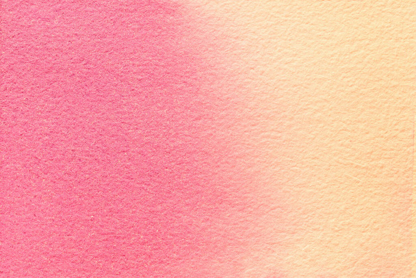 Arte abstracto fondo rosa claro y colores coral. Pintura de acuarela sobre lienzo con gradiente de rosa suave. Fragmento de obra de arte sobre papel con patrón. Textura fondo beige. - Foto, Imagen