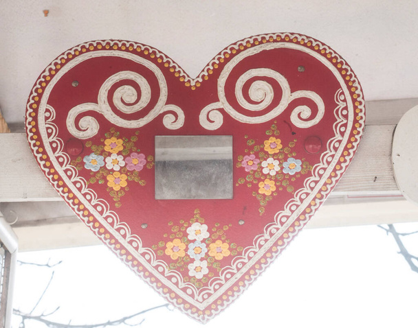 Sydän, rakkauden ja romantiikan symboli ihmissuhteissa - Valokuva, kuva