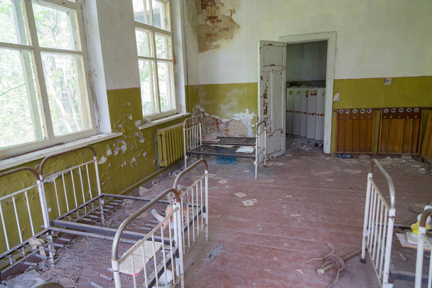 Ζώνη Τσερνόμπιλ Σχολική εγκαταστάσεις στην πόλη της Pripyat στην Ουκρανία. Ζώνη αποκλεισμού. - Φωτογραφία, εικόνα
