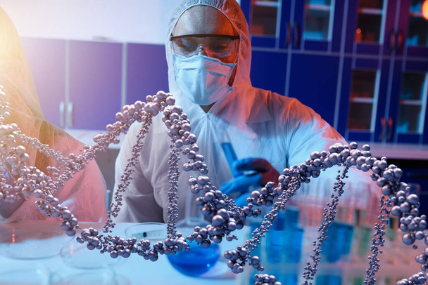 Лаборатория медицинских наук. Концепция исследования бактерий против коронавируса ковид-19 - Фото, изображение