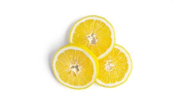 Lemon beyaz arka planda izole edilmiş. Yüksek kalite fotoğraf - Fotoğraf, Görsel