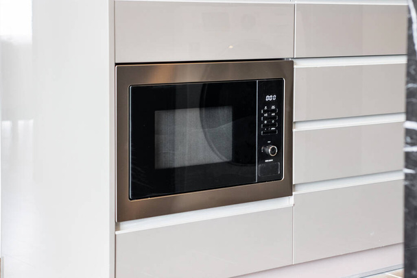 buint-in forno a microonde - Foto, immagini