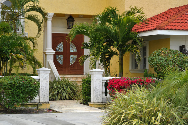 Elegant entrance to a luxurious home. - Photo, Image