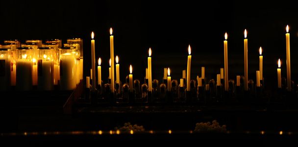 Горящие свечи
 - Фото, изображение