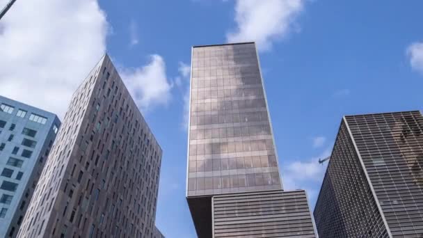 Zeitraffer der Gebäude im Techdistrikt Barcelonas - Filmmaterial, Video