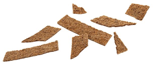 Тонкий ржаной хлеб, изолированный на белом фоне - Фото, изображение